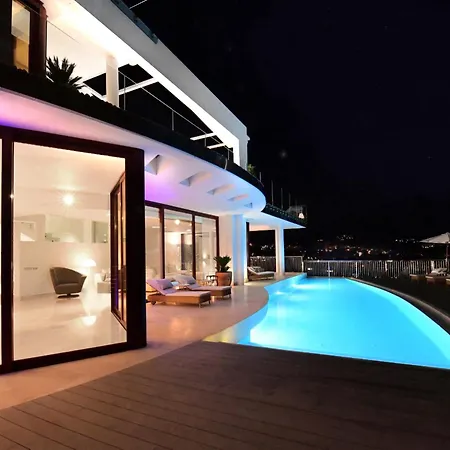 House Pentri Milla De Oro Private Pool 14-16guests * Marbella