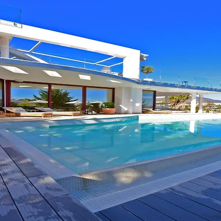 House Pentri Milla De Oro Private Pool 14-16guests Holiday home Marbella